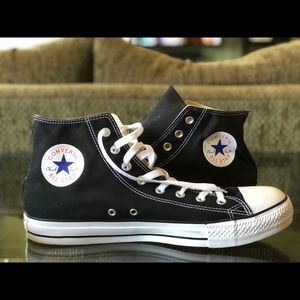 Unisex Black & White Hight Top Converse